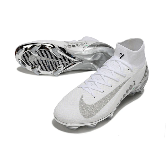 Superfly 10 Elite FG Vini Jr